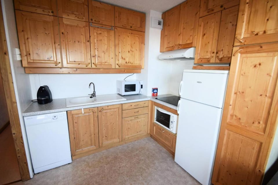 oven, kitchen