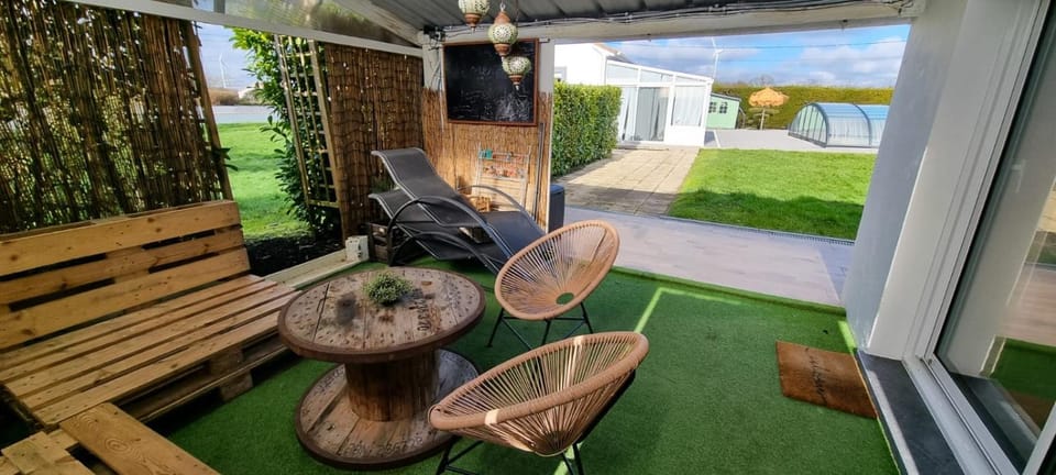 Ty Grain de Sel : logement privatif avec piscine, jardin et patio House in Pornic