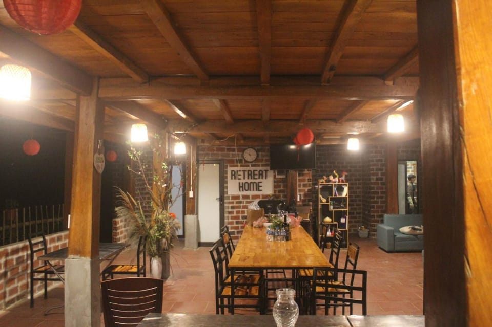 Restaurant/places to eat, Restaurant/places to eat