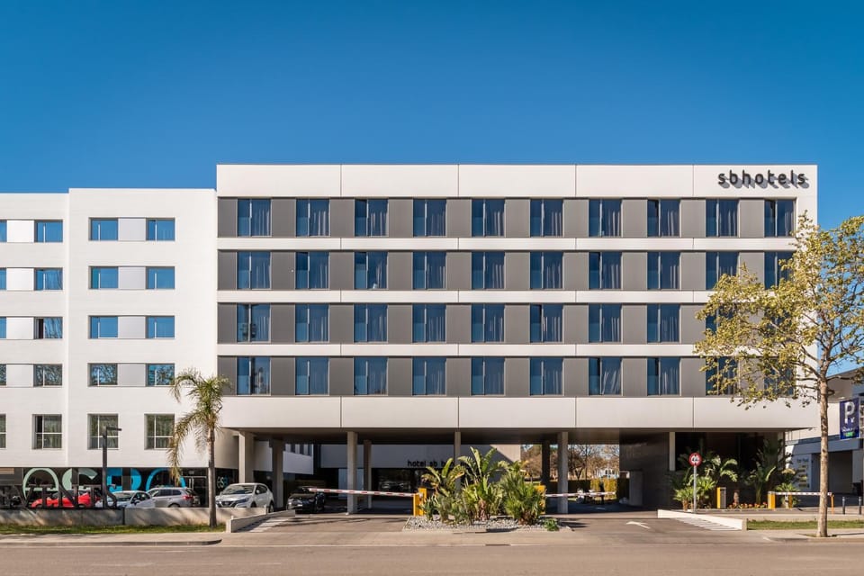 Property building, Facade/entrance