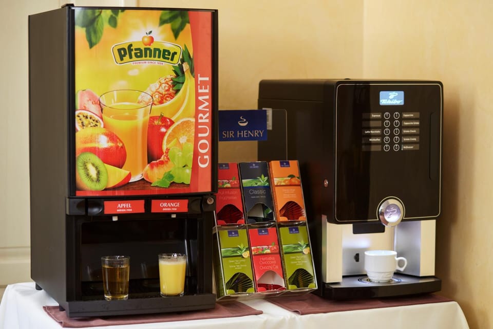 Food and drinks, Buffet breakfast