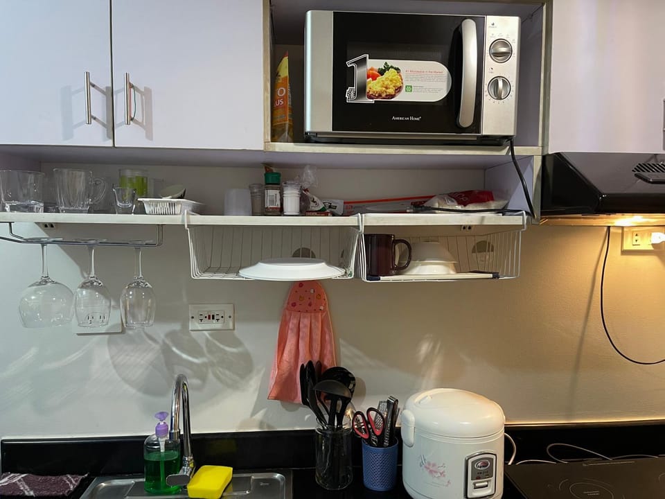 relaxing city view Apartment hotel in Quezon City