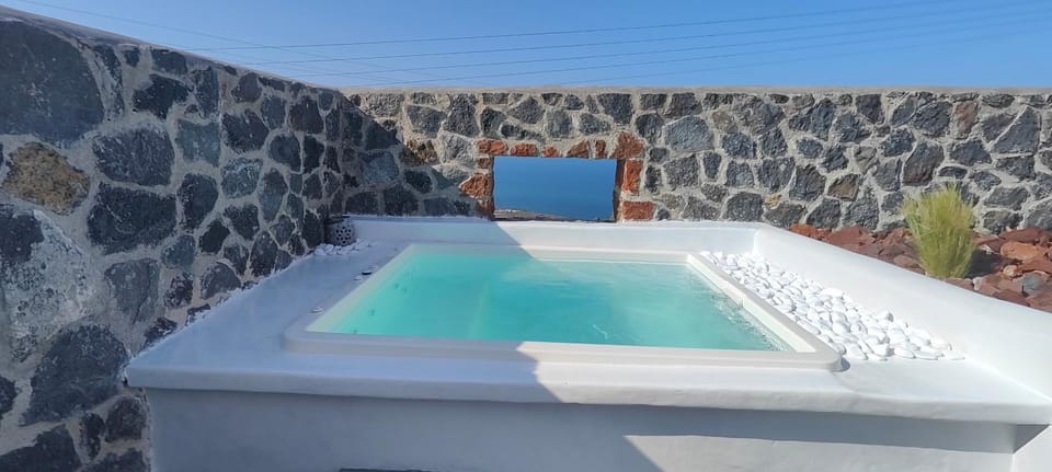 Hot Tub, Swimming pool