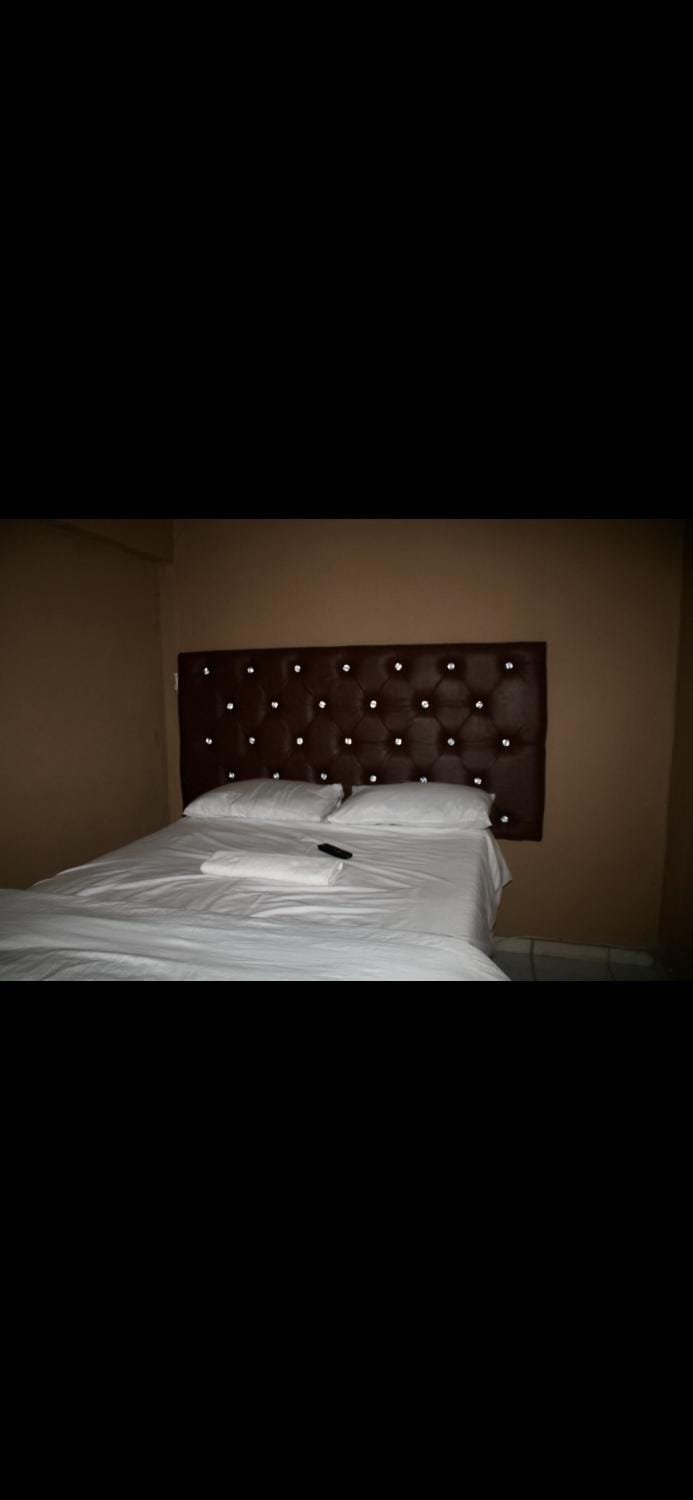 Royal Nest Guest House Bed and Breakfast in Gauteng