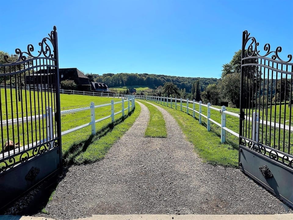 Property building, Facade/entrance, Garden view