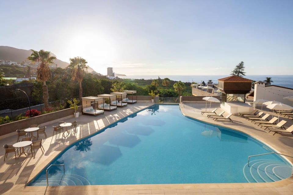 Natural landscape, Sea view, Swimming pool