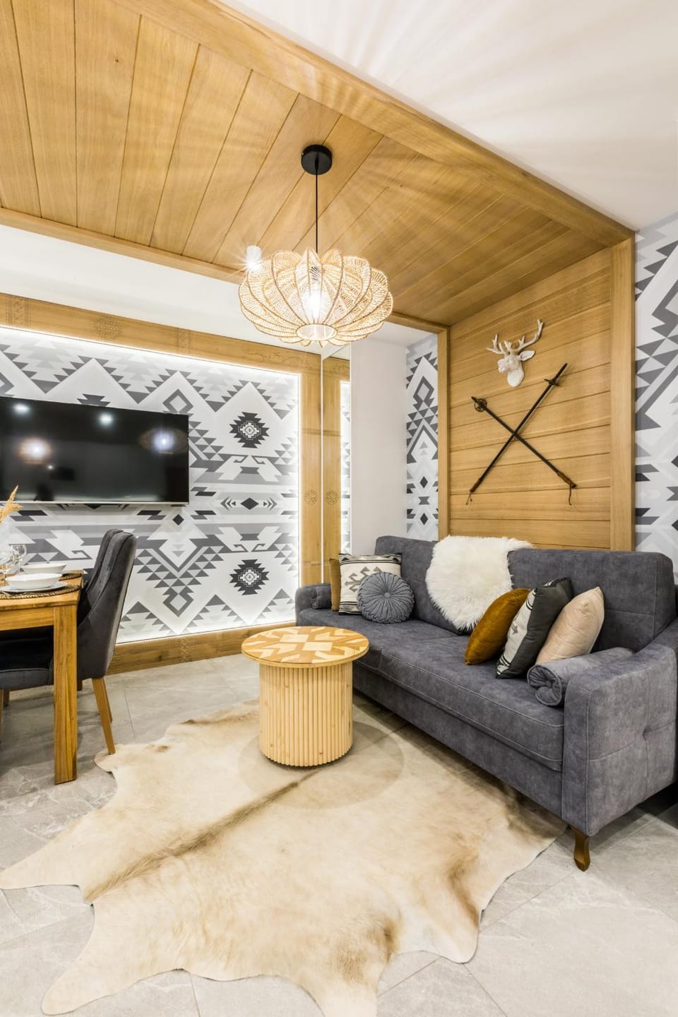 TV and multimedia, Seating area