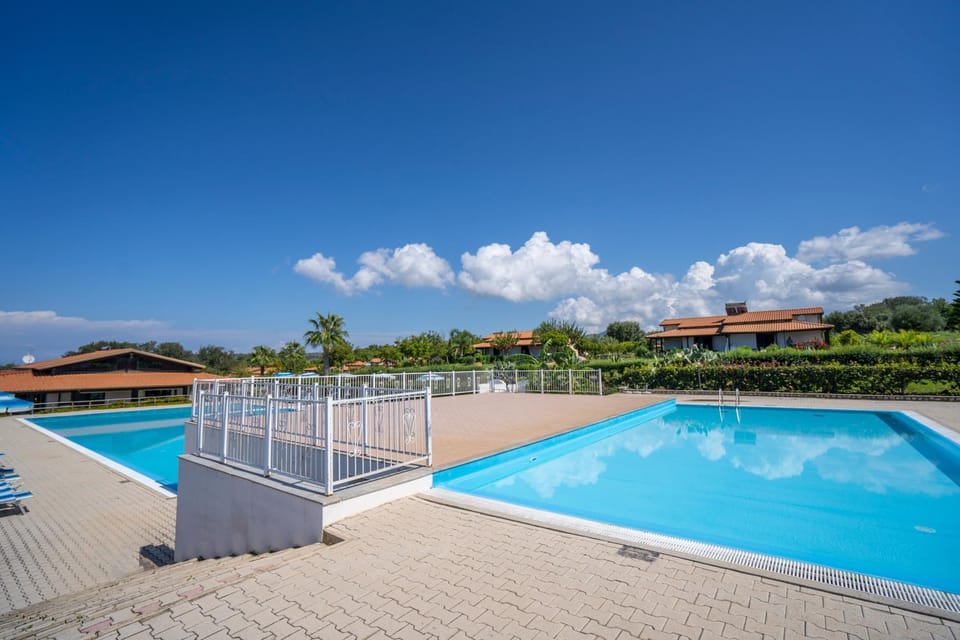 Day, Pool view, Swimming pool, sunbed