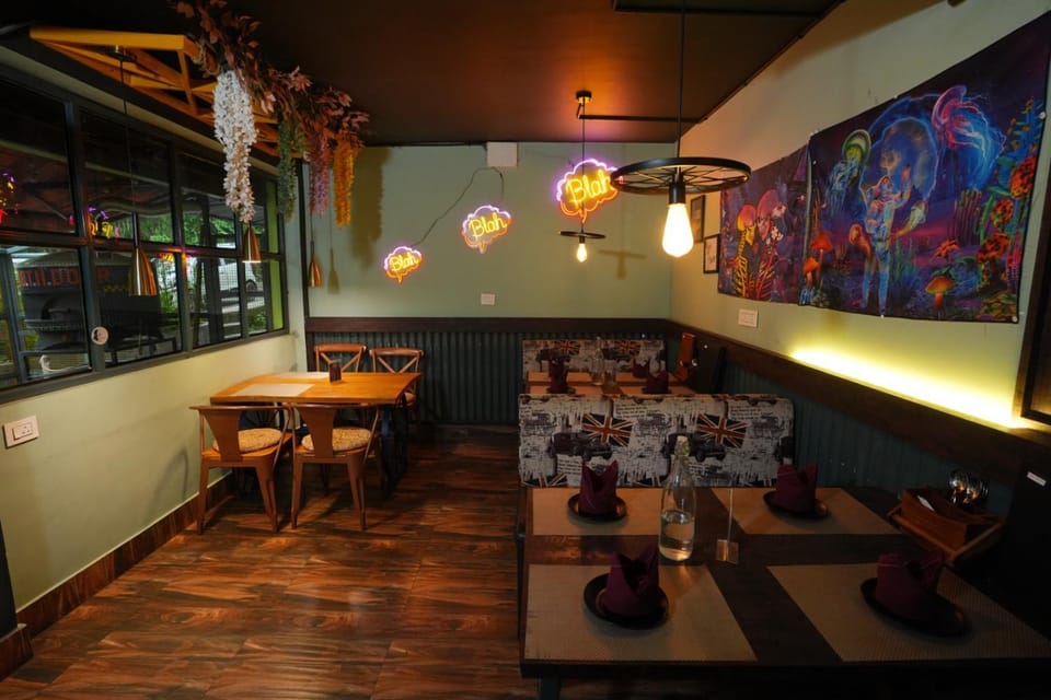 Restaurant/places to eat, Restaurant/places to eat
