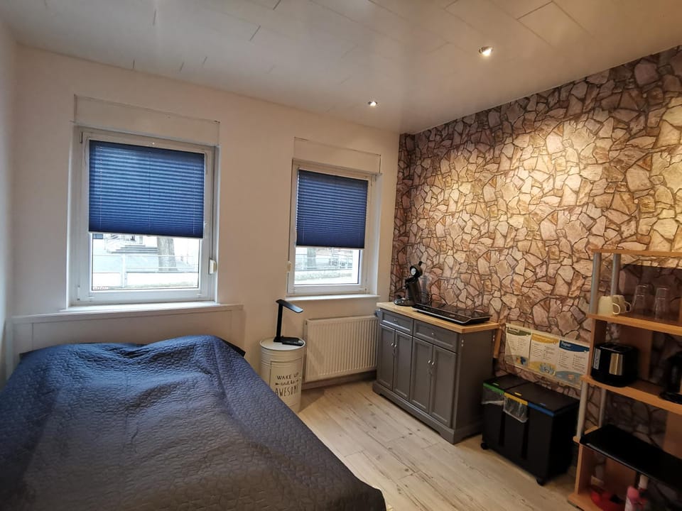 Bed, Kitchen or kitchenette, Photo of the whole room