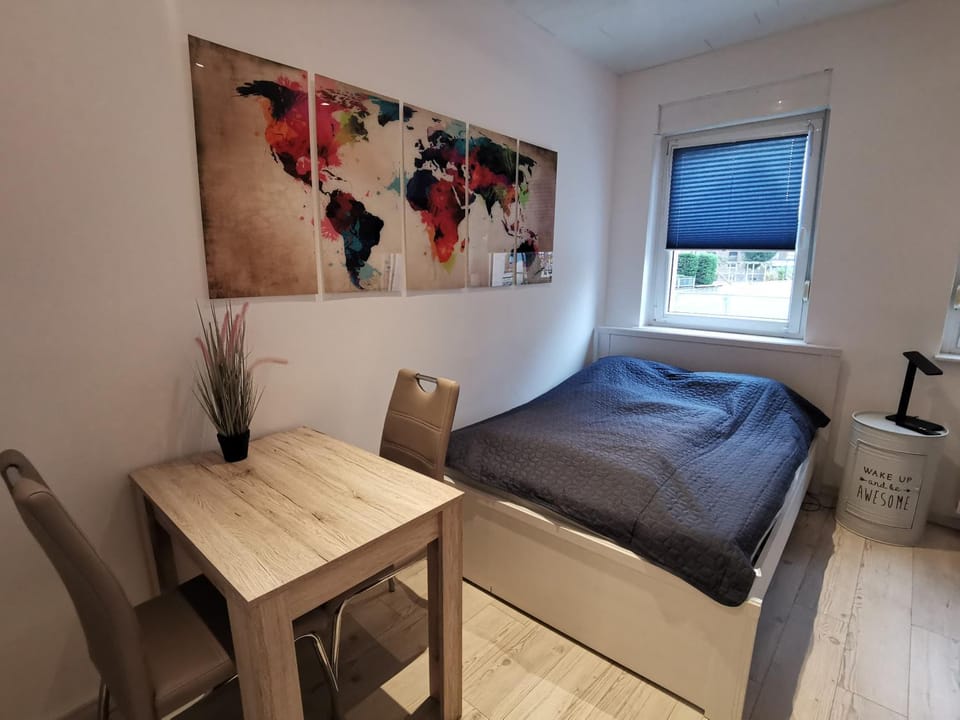 Bed, Seating area, Dining area, Bedroom