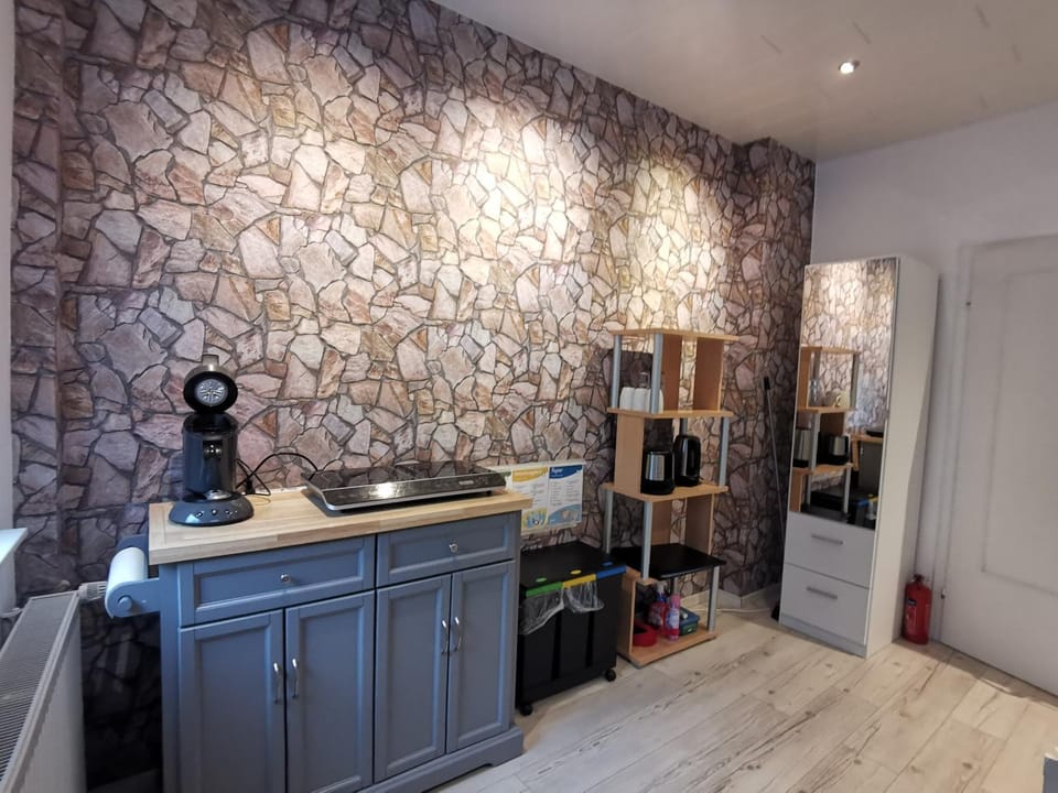 Coffee/tea facilities, Kitchen or kitchenette