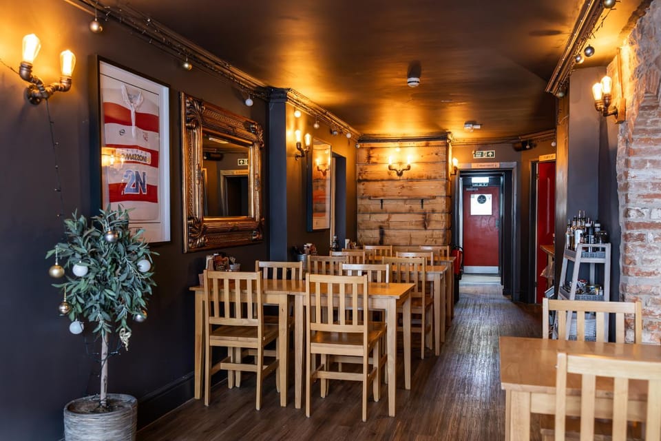 Restaurant/places to eat, Lounge or bar, Seating area