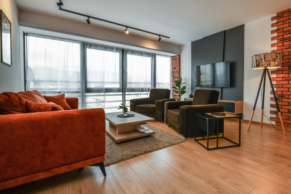 Communal lounge/ TV room, TV and multimedia, Living room, Seating area, Evening entertainment