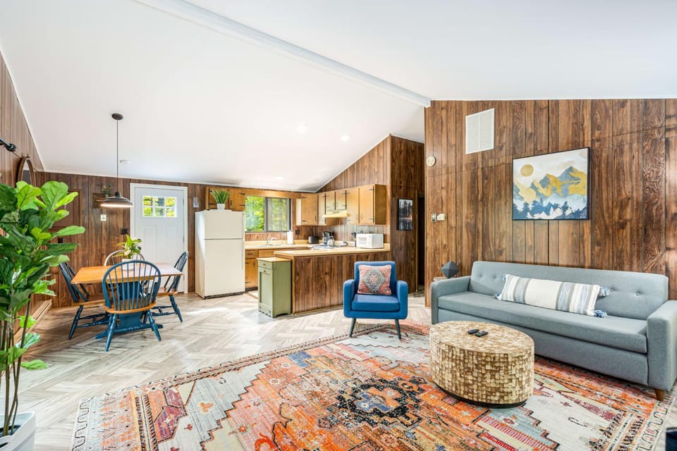 Kitchen or kitchenette, Living room, Dining area