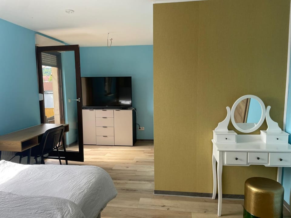Property building, Communal lounge/ TV room