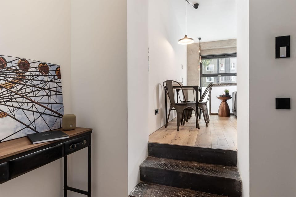 Factory Loft Duplex -40sqm- near Antonplatz Apartment in Berlin