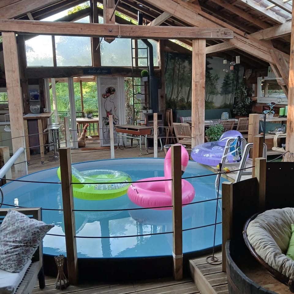 Gîte l'Atelier Bois House in Nouvelle-Aquitaine