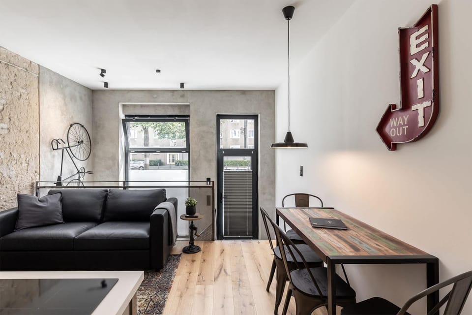 Seating area, Dining area