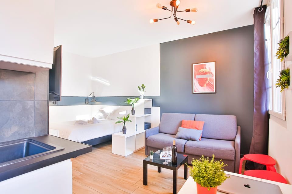 La Clé Studio Clim, Balcon, Proche Gare et Port Apartment in Toulon