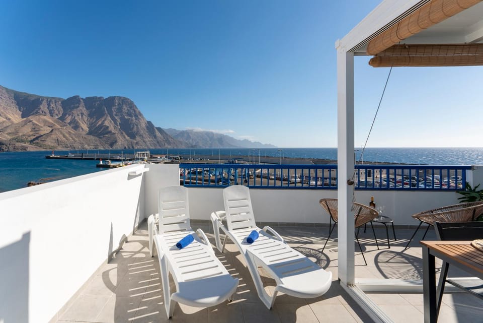 Natural landscape, Solarium, Balcony/Terrace, Mountain view, Sea view, Sunrise, Sunset