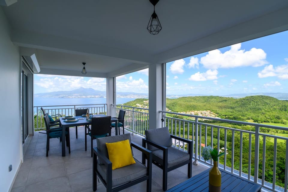 VILLA EDINA , Exceptionnel aux Trois ILETS,T3 vue incroyable sur FDF Apartment in Les Trois-Îlets