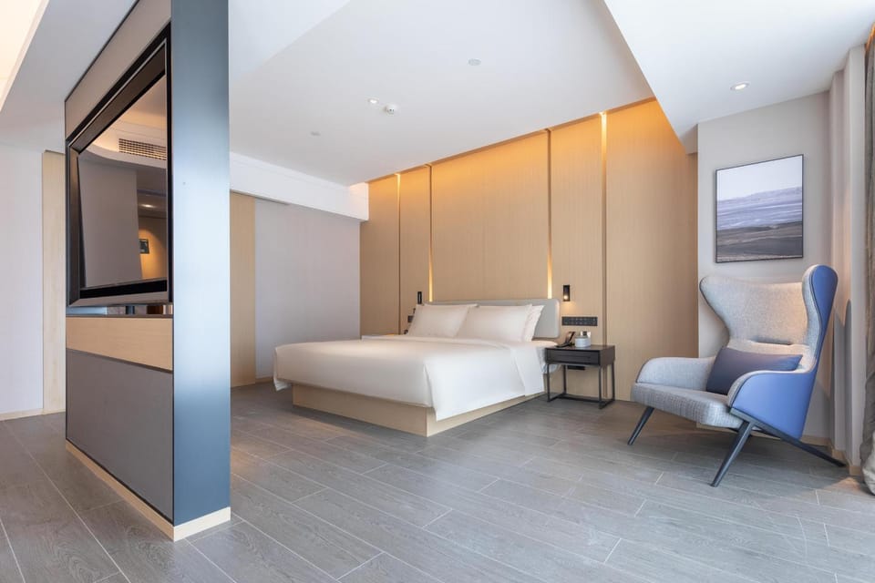 Atour Hotel Xiaolan Zhongshan Hotel in Guangzhou