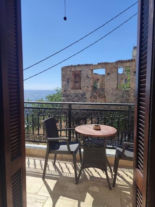 Patio, Day, Natural landscape, View (from property/room), Balcony/Terrace