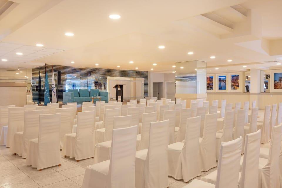 Meeting/conference room