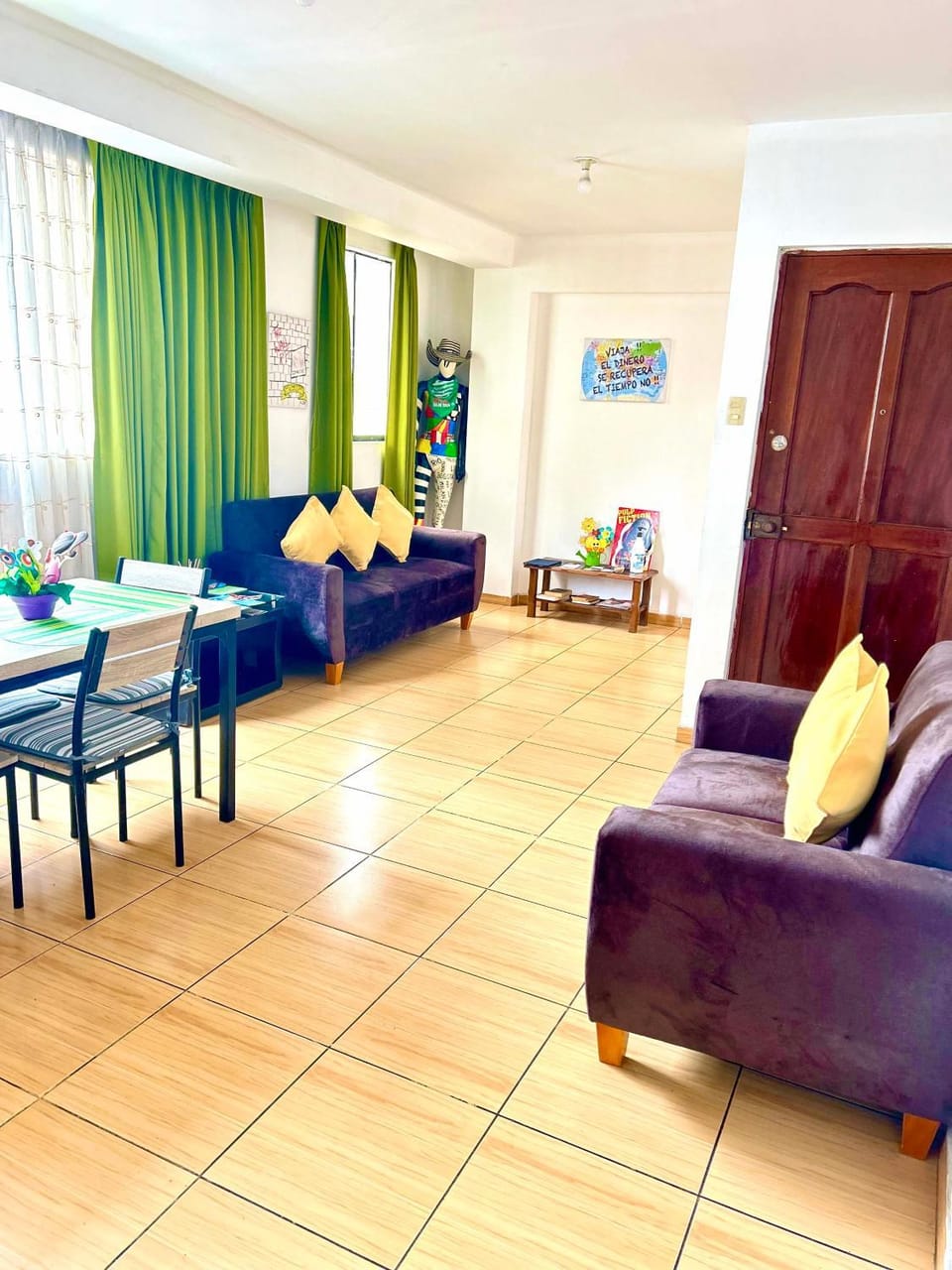 Living room, Dining area