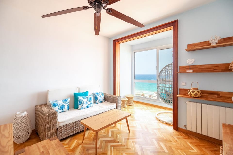 TarracoHomes, TH163 Apartamento Via Augusta Vistas al Mar Apartment in Tarragona