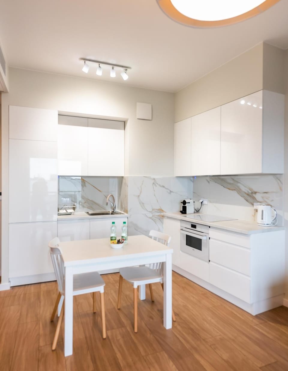 Kitchen or kitchenette, Dining area, pet friendly, stove