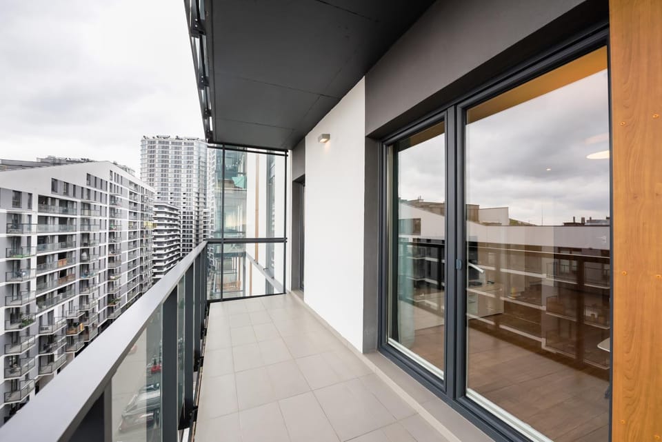 Property building, View (from property/room), Balcony/Terrace