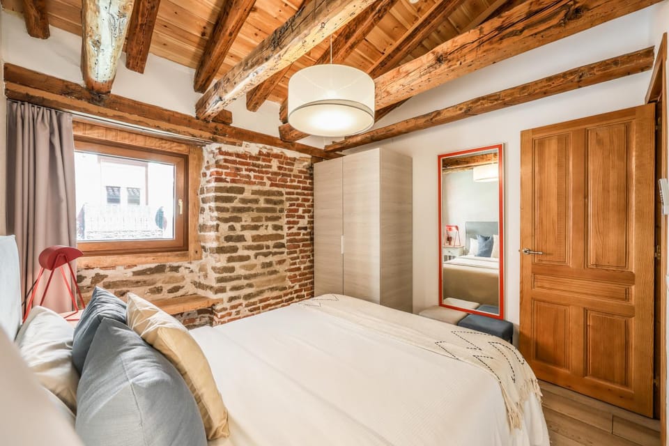 Bed, Photo of the whole room, Bedroom, wardrobe