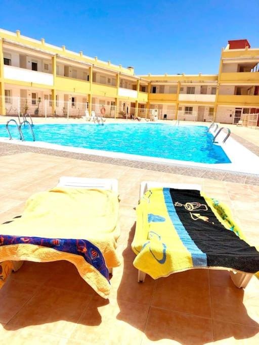 Sunset House et piscine Apartment in Maxorata
