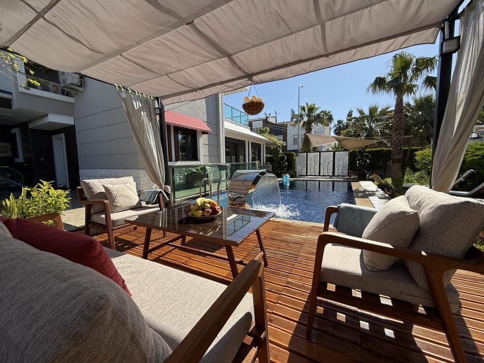 Villa Annabèll1 with Swimming pool and Jacuzzi, 3 floors Villa in Antalya Province