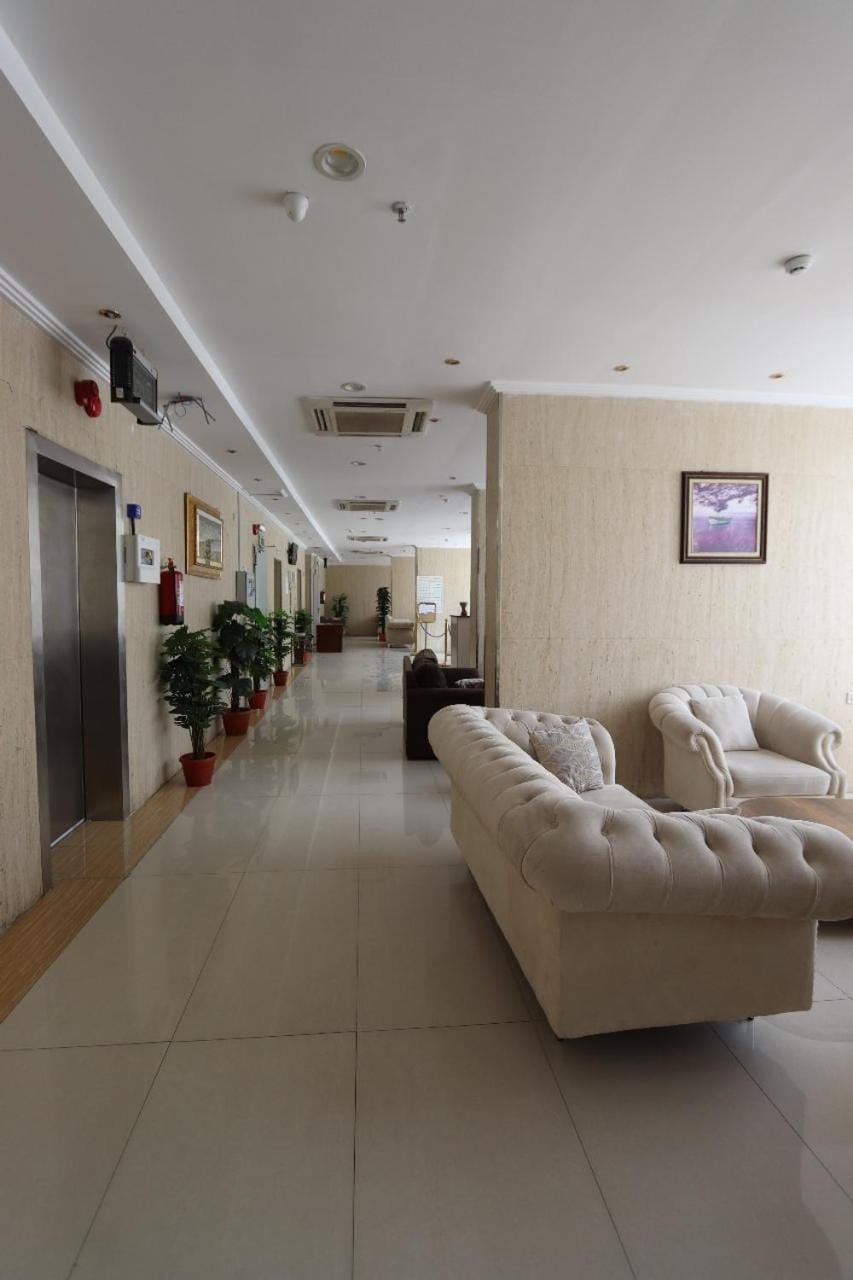 Lobby or reception, Seating area