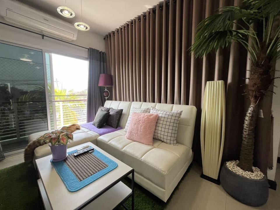 Flame Tree Residence , City Center & Close to Beach Cozy Apartment Apartment in Nong Kae
