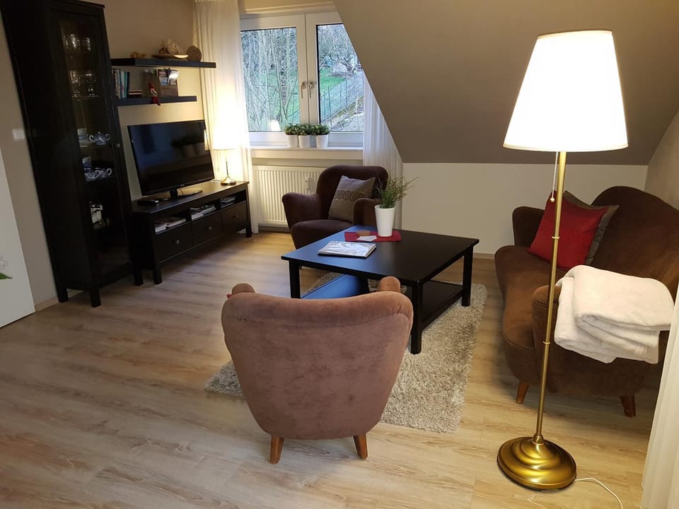 Library, TV and multimedia, Coffee/tea facilities, Living room, Seating area