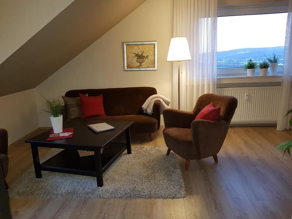 Library, TV and multimedia, Coffee/tea facilities, Living room, Seating area