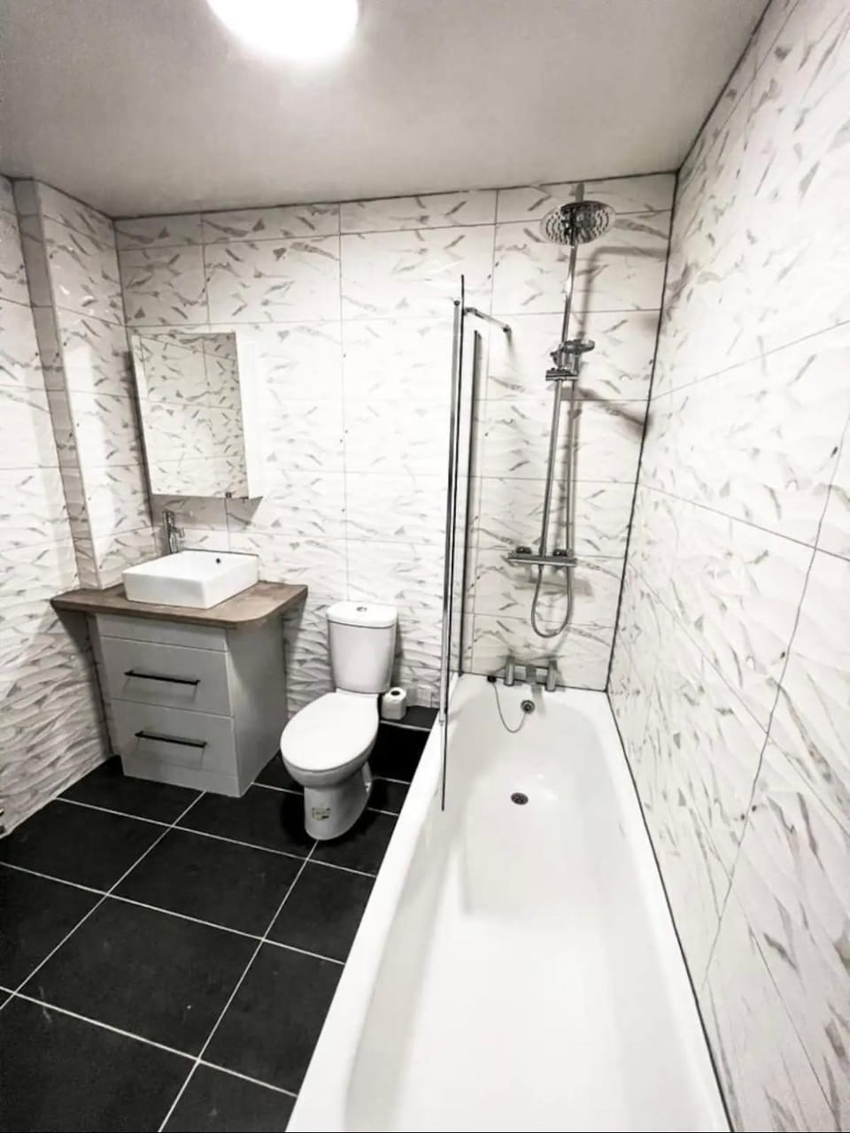 Lovely 1-bedroom apartment, free street parking Apartment in Newcastle upon Tyne