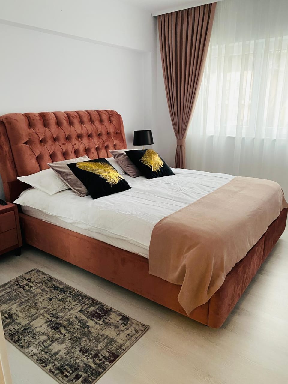 Luxury Queen Apartment in Romania