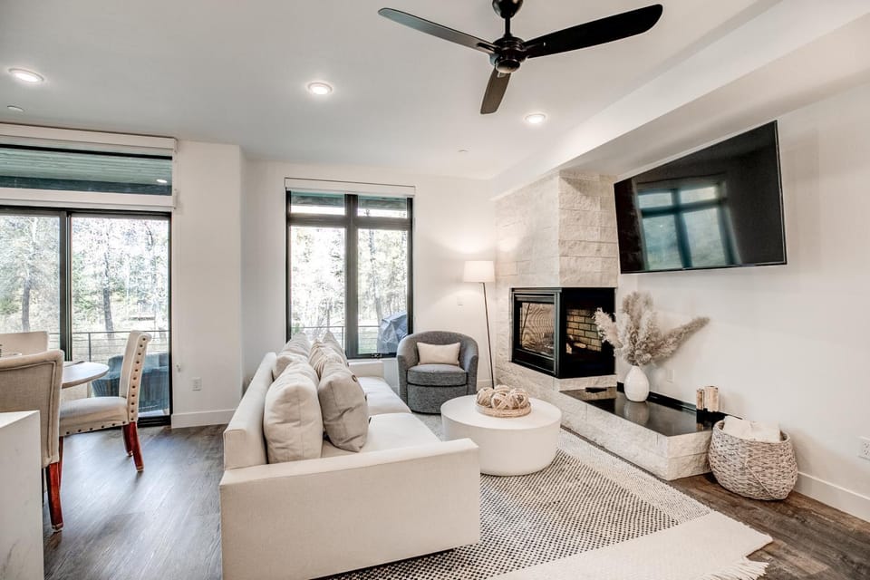 River West Ptarmigan Peak Condo: Upscale Riverfront Retreat Apartment in Silverthorne