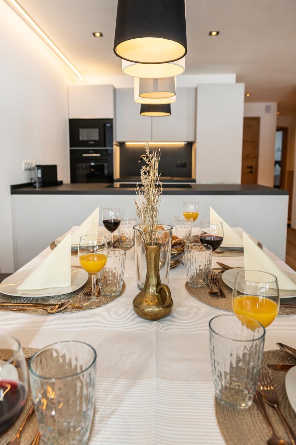 Kitchen or kitchenette, Food and drinks, Dining area, Food, Drinks, minibar, stove