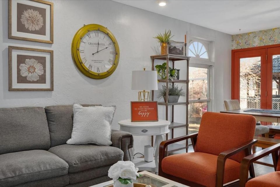 Unique Home Perfect for Gathering Pets welcome! House in Orem