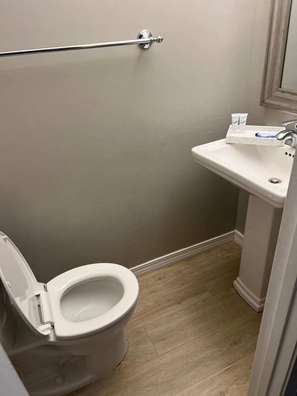 Modern 2 Bedroom Townhome Minutes from the Beach!! Apartment in Fort Walton Beach