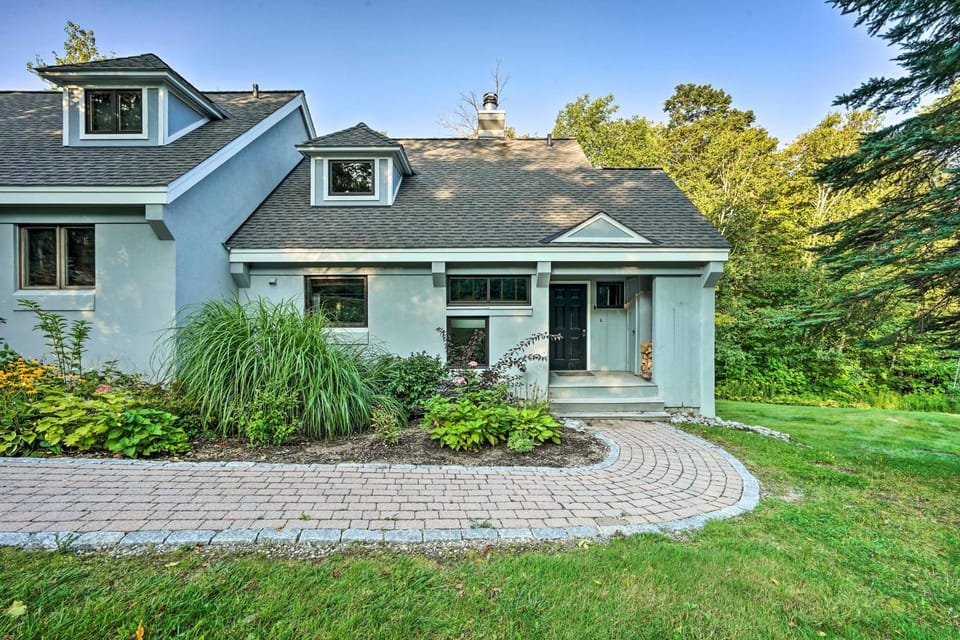 Family-Friendly Stratton Gem Close to Slopes! House in Vermont