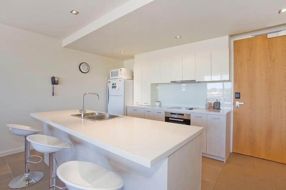 Resort Penthouse 301 Apartment in Torquay