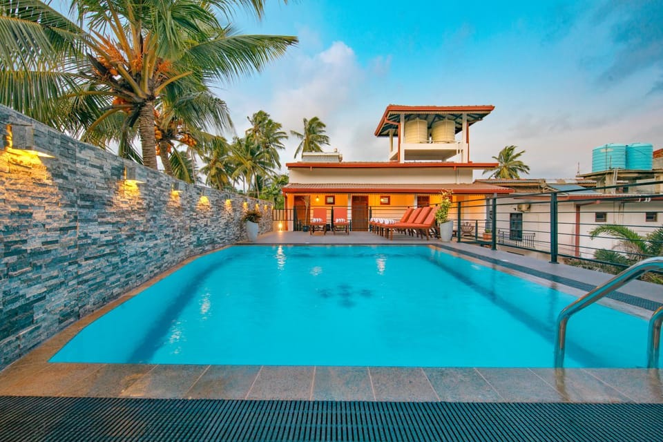 Swimming pool, Swimming pool