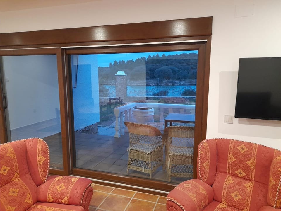 TV and multimedia, Living room, Dining area
